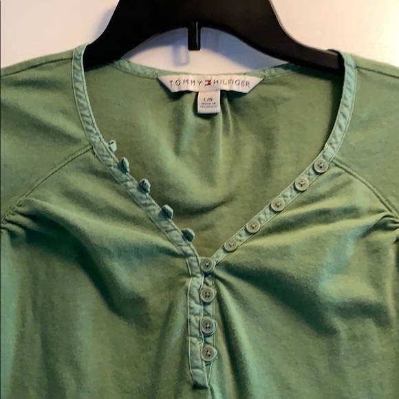 _ Tommy Hilfiger women’s top - Picture 3 of 3